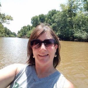 Meet your Posher, Liz